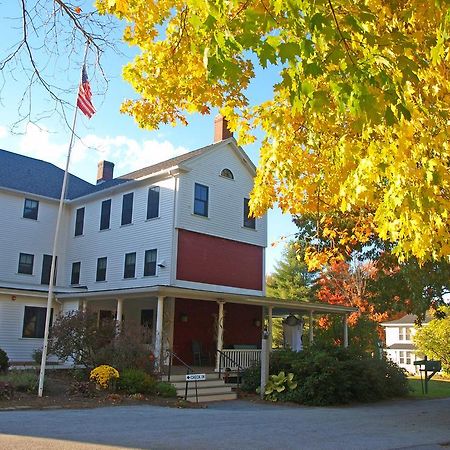 Woodbound Inn Rindge Extérieur photo