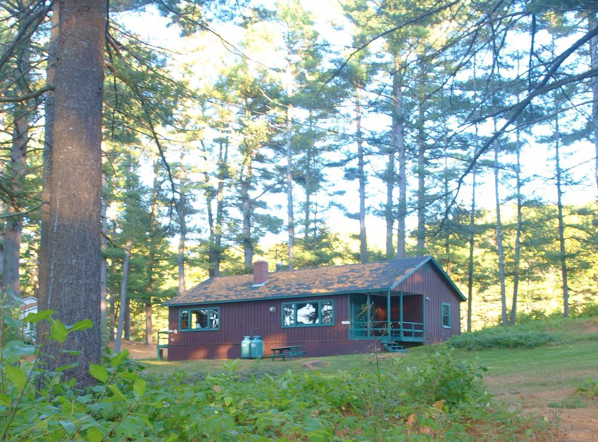 Woodbound Inn Rindge Extérieur photo